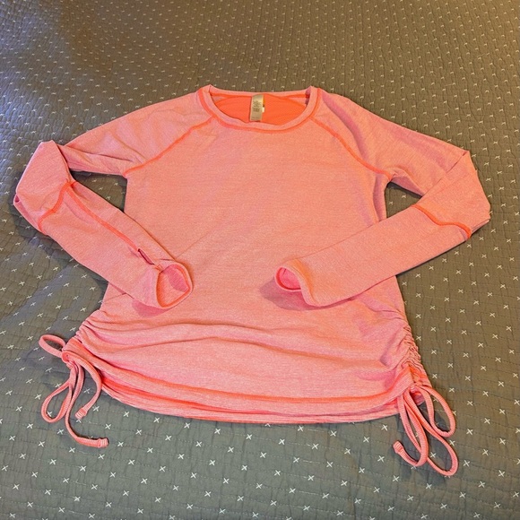 LucyTech Women's Pink Athletic Top Size M - Picture 1 of 8